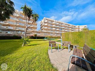 Rent Flat in Passeig maritim 2. * turistico * en miami playa, bajo con jardín