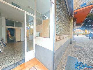 Rent Business premise en Avenida de cesreo alierta 55. Alierta 55