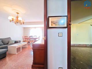 Appartement à Calle de santa orosia 26. Oportunidad en barrio del ave