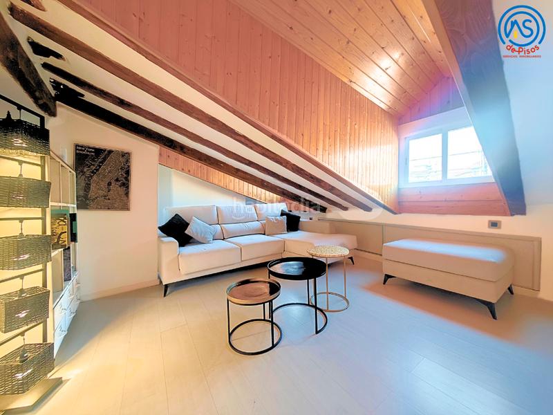 Foto 3fba83e9-6c5d-4f14-929b-2b5499c20d11. Miete etagenwohnung in calle de santa isabel 13 in Zaragoza