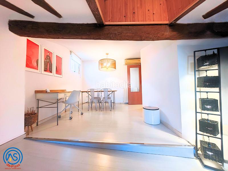 Foto b21ca3c8-2c3d-4b71-bc0b-eeff62aee954. Miete etagenwohnung in calle de santa isabel 13 in Zaragoza