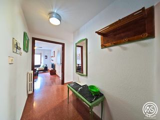 Rent Flat  Calle del doctor ricardo lozano monzón 6. Piso temporal en pleno centro de zaragoza - ideal para empresas