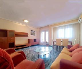 Rent Flat en Calle de domingo ram 7. Alquiler temporal 3 habitaciones