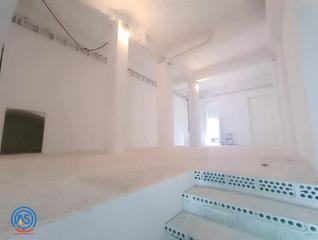 Affitto Locale commerciale in Calle de maría lostal 25. Local comercial maria lostal