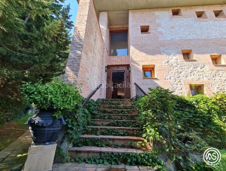 Foto 2ce0bf51-7940-4c1c-afcf-2c839245497c. Xalet a calle río cinca 24 a Zuera