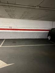 Aparcament cotxe a Carrer del comte borrell 218. Muy fácil acceso