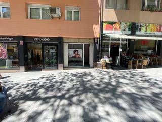 Lloguer Local Comercial  Carrer de pi i margall. Local difano