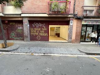 Business premise in Carrer de l'Abat Odó 42
