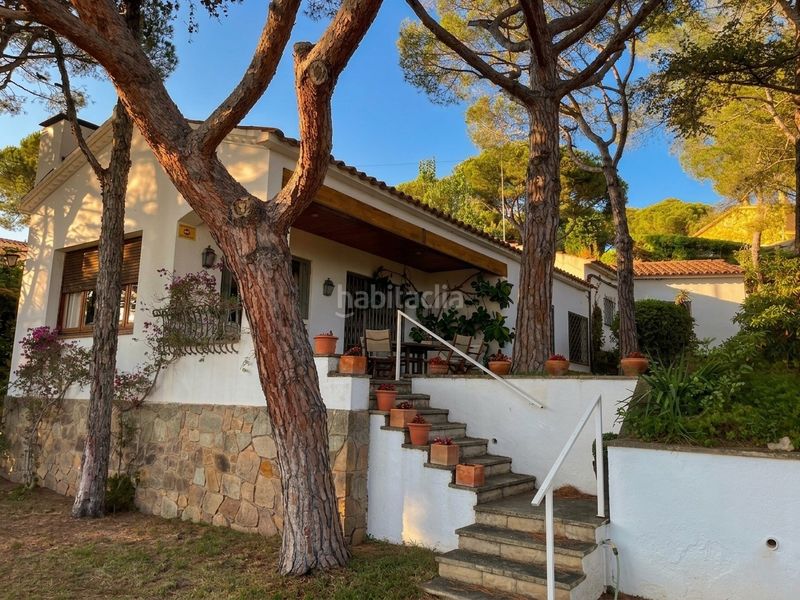 Foto aefad60f-7a5e-4fba-84af-ed3793bca7fe. Casa amb aparcament a Cabrils
