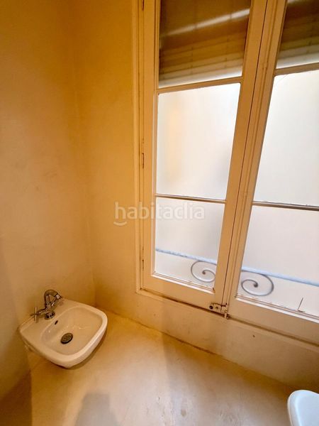 Foto 2a901054-5316-473f-94e4-bbbfa3784008. Pis a Dreta de l´Eixample Barcelona