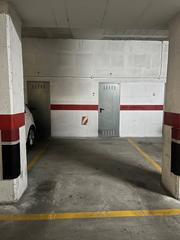 Alquiler Parking coche en Carrer acadèmia 18. Parking en zona centro