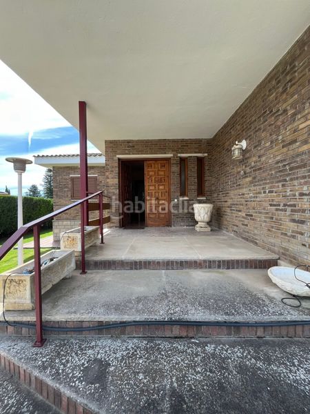 Foto fd8b596e-99c6-4094-9526-dcf407a18e2a. Xalet amb xemeneia calefacció aparcament piscina a Alpicat