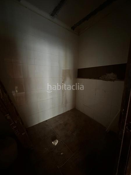 Foto 4f3d1e16-725e-44fb-9811-b9ae814951bf. Alquiler local comercial en carrer de massens 37 local 500€ 46m2 calle massens en Barcelona