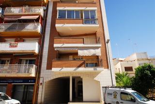 Autoparkplatz in Centre. Plaza de aparcamiento en torredembarra