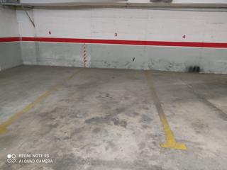 Autoparkplatz  Carrer de la muralla. Plaza de aparcamiento y trastero, centro población