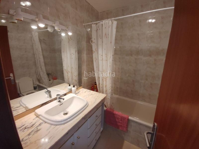 Foto 0766abeb-c9ce-4845-9b04-d2e460a1695b. Casa  pareada de 3 habitaciones, baño, aseo, terraza y jardín. en Torredembarra