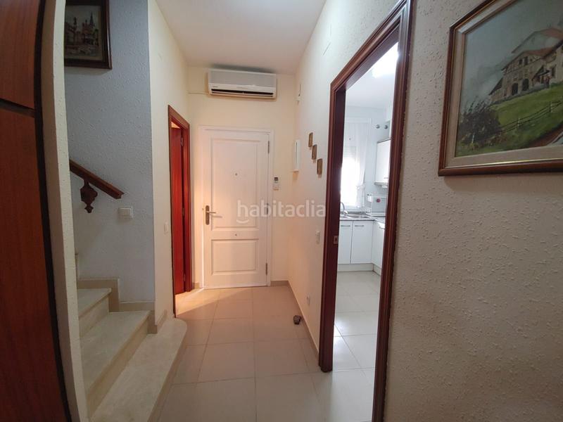 Foto 3b902c6c-e21a-4a08-8614-b0da91440049. Casa  pareada de 3 habitaciones, baño, aseo, terraza y jardín. en Torredembarra