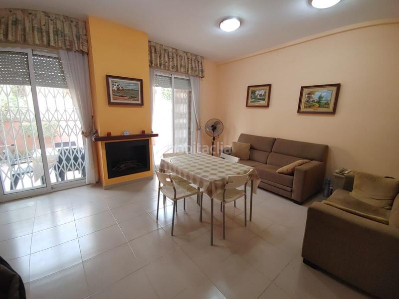 Foto 8d7e07cf-6a49-44c1-a6a2-d53a1fdb39ae. Casa  pareada de 3 habitaciones, baño, aseo, terraza y jardín. en Torredembarra