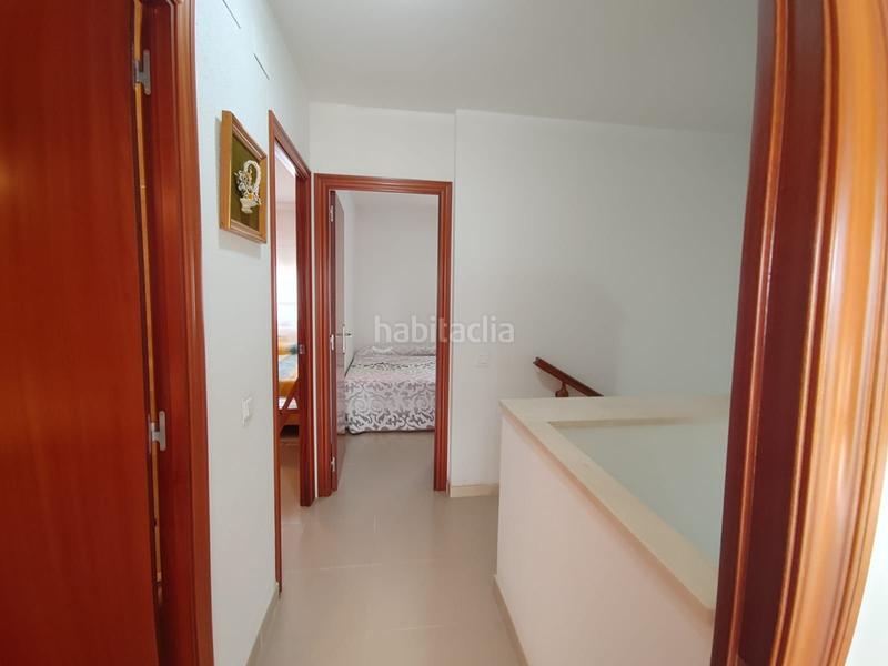 Foto fd98075d-4b45-4ab7-9896-5456a7d3cc32. Casa  pareada de 3 habitaciones, baño, aseo, terraza y jardín. en Torredembarra