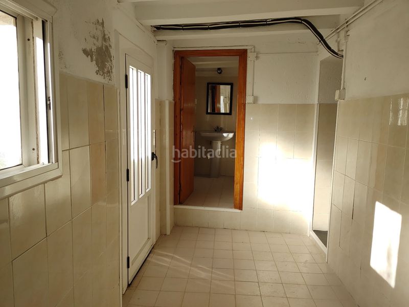 Foto 6abf740a-1e0a-4196-8717-cfd3a2400154. Lloguer local comercial a Centre Torredembarra