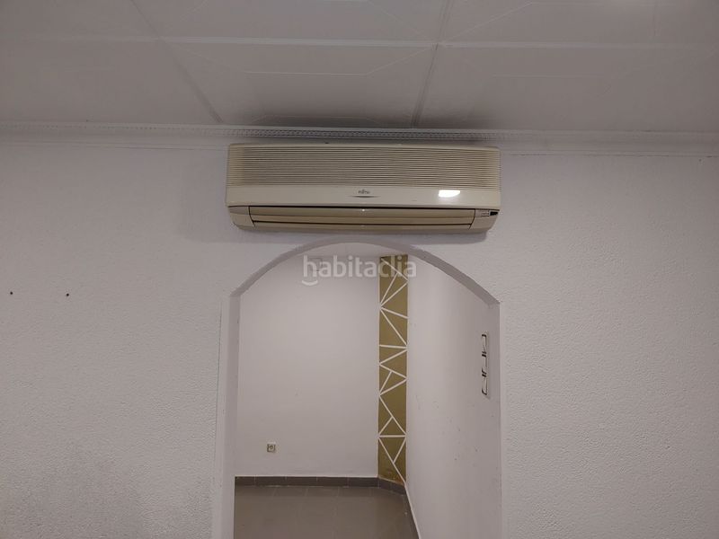 Foto c9a73705-3ea6-4f8e-a178-4bfdf1ceb2db. Lloguer local comercial a Centre Torredembarra