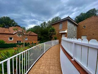 Affitto Casa a schiera  Espigol. Xalet muy luminoso con jardín y tres dormitorios