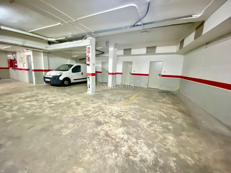 Foto 2266cb2c-38b8-4d9b-96cd-a01425ad5199. Aparcament cotxe a Centre Torredembarra