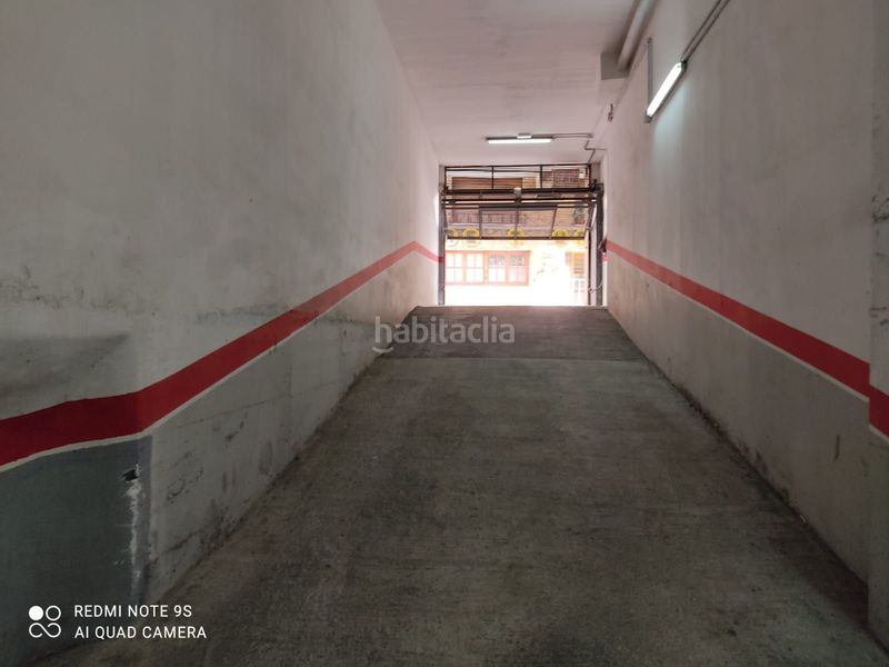 Foto ce0dd55c-4309-4fb9-b7b7-fda7a5b38a00. Aparcament cotxe a Centre Torredembarra