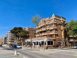 Flat  Rafael de campalans. Piso en torredembarra con jardín privado, de 2 dormitorios, plaz