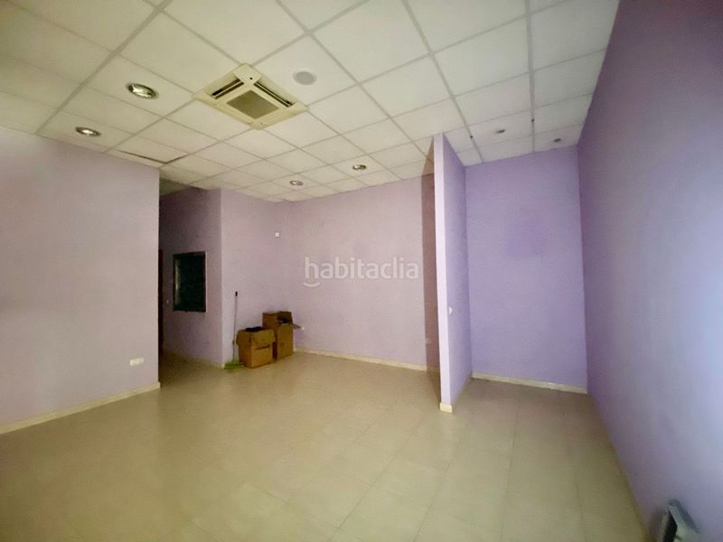 Foto e043bfff-b594-49f2-8c2f-aa1b671d7794. Local comercial a Centre Torredembarra