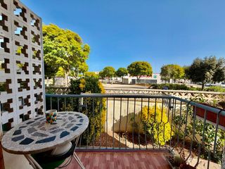 Estudi  Cami del moro. Estudio en torredembarra, planta baja con terraza y aparcamiento
