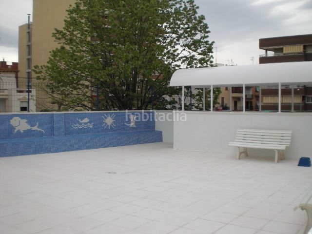 Foto 20a2ebbd-a97f-4820-b48e-4780de7ab92f. Pis amb piscina a Centre Torredembarra