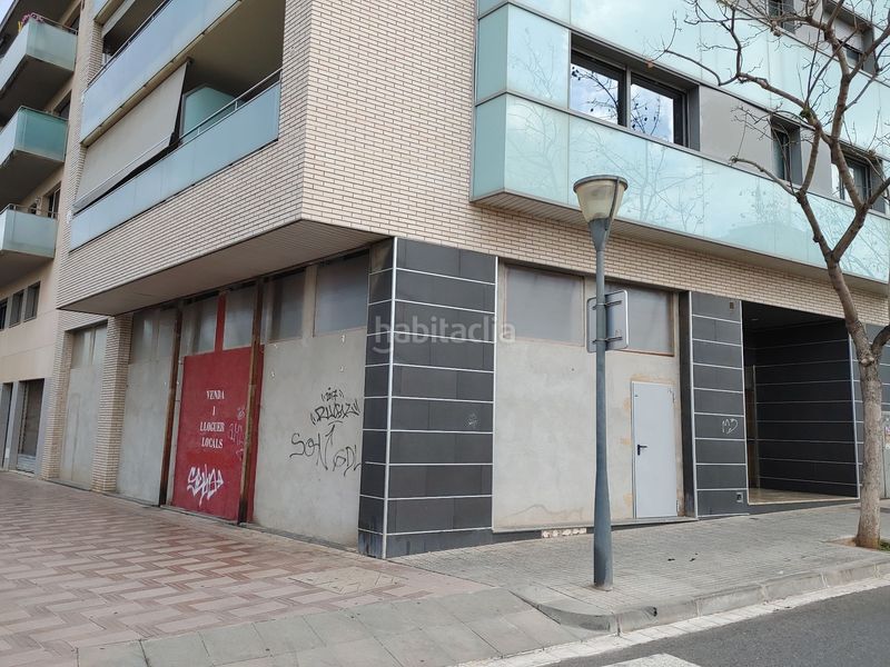 Foto 9083027e-4c20-4902-8a35-49886f453ff3. Local comercial a Centre Torredembarra