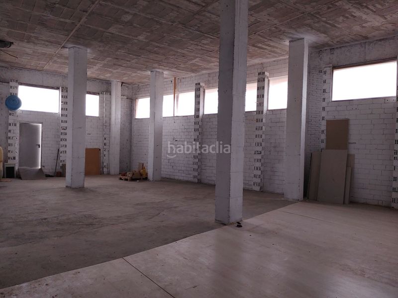 Foto dabbd35f-f693-4775-b4ff-6ccb44ca1177. Local comercial a Centre Torredembarra