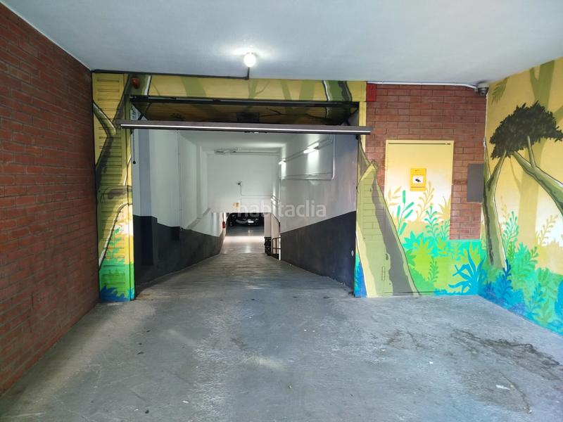 Foto d4b4fca1-5cd6-438b-876e-2500fb0da2eb. Alquiler parking coche en carrer gran de sant andreu 394 en Barcelona