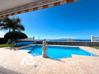 Casa a Puerto de Santiago. Villa de lujo en playa la arena