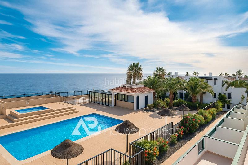Foto e46a0231-6ba8-4957-a4cf-3fcc5f79bdb4. Dachwohnung mit pool in Costa del Silencio Arona