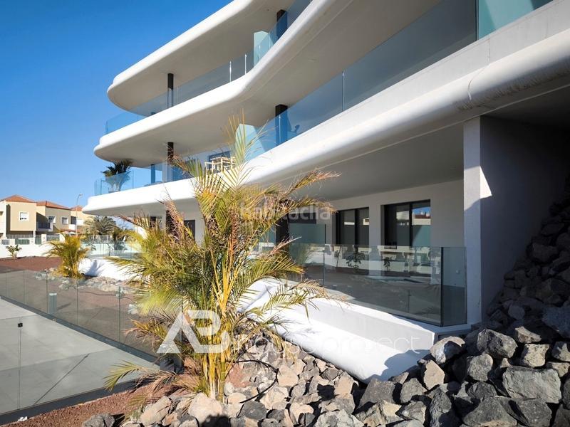Foto 8ba5a2b2-a839-4da9-8286-eb94a67cb668. Appartamento con parcheggio piscina in Playa Fañabé Alto Adeje