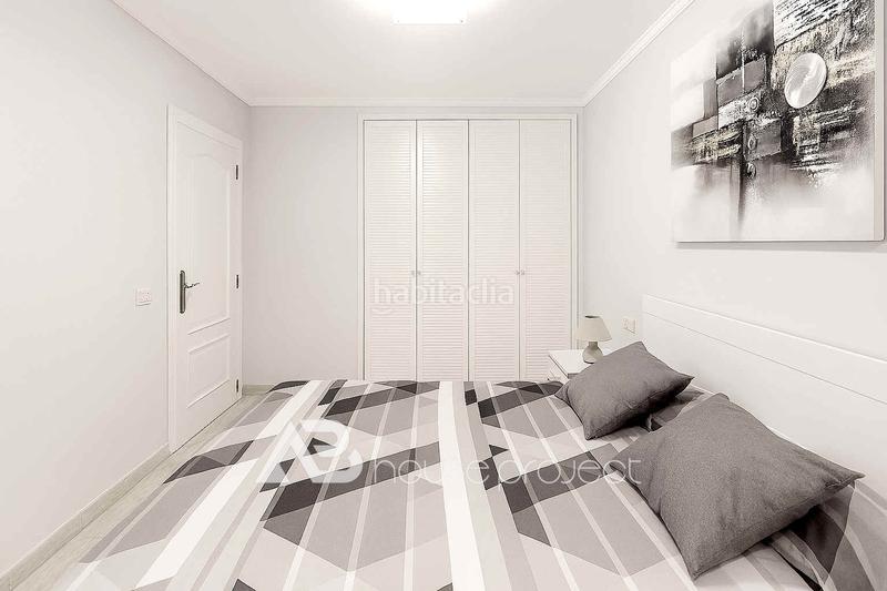 Foto eb9ec7dd-5267-4b8b-a761-8d0b346a283f. Piso  en Los Cristianos en Los Cristianos Arona