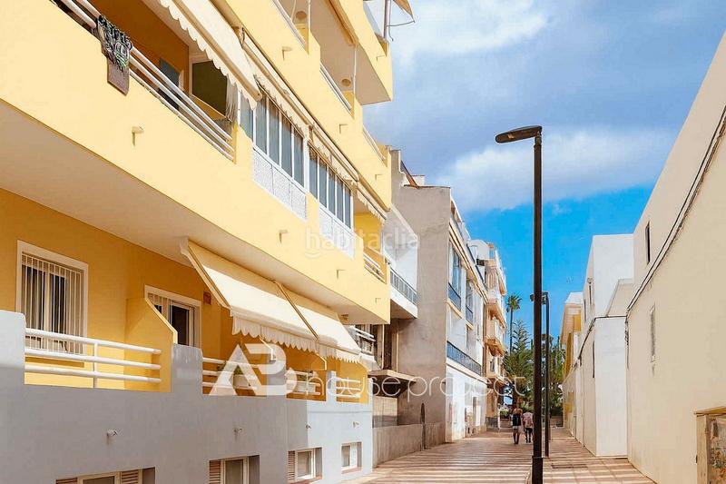Foto b58f170a-003c-45c6-91b8-0310c9faace9. Piso en Los Cristianos Arona