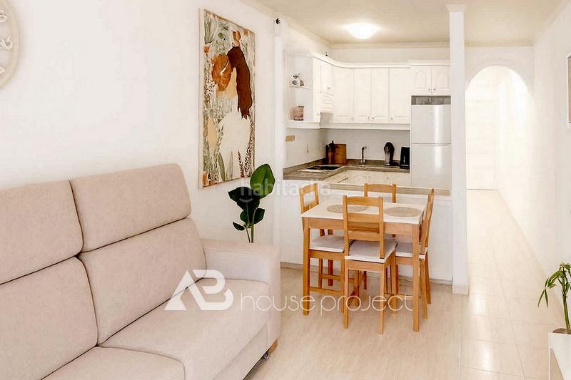 Foto ba80bbcf-0ceb-4f4c-a4bc-d606a07bfe21. Piso en Los Cristianos Arona