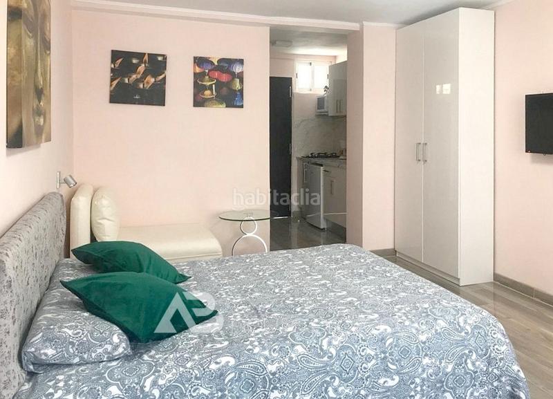 Foto 3c3afff8-19be-4313-be6e-837b80399b11. Estudio en Playa de las Américas Adeje