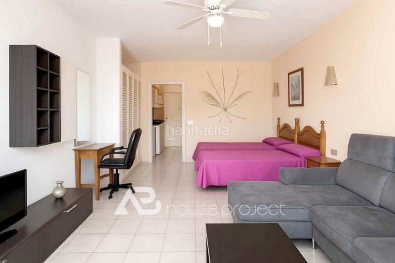 Foto e1bd6025-5650-4a4a-bcc0-3e3f1151b3ad. Studio avec piscine dans San Eugenio Alto Adeje