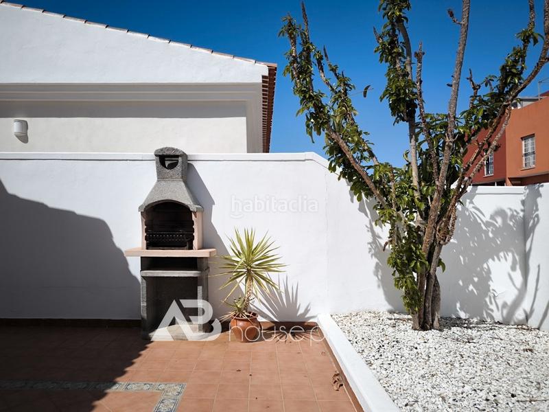 Foto 15e0eee5-0e40-4ba8-ab73-2f1281ea7151. Chalet mit parking pool in Callao Salvaje - Playa Paraíso Adeje