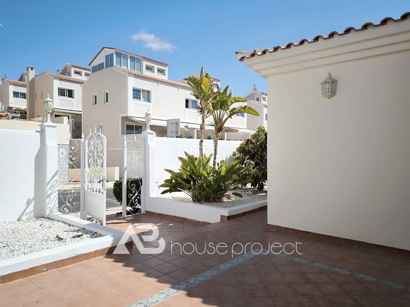 Foto 18ca9569-95c5-4305-8a7c-d2c16a6427d2. Chalet mit parking pool in Callao Salvaje - Playa Paraíso Adeje