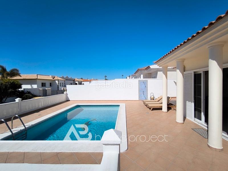 Foto 4dca5f19-5f98-47bf-8ff4-4644c0afc4fd. Chalet mit parking pool in Callao Salvaje - Playa Paraíso Adeje