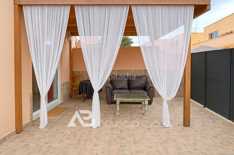 Foto e0821ce5-de50-40ac-bdbb-80f8001cc0ba. Casa adossada a Las Rosas Arona