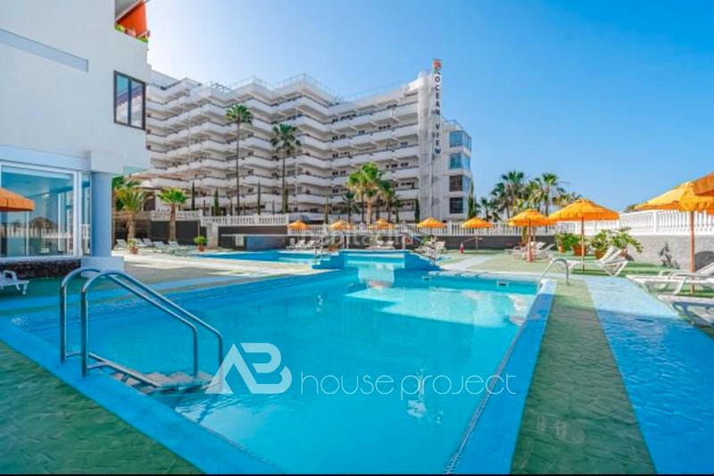 Foto b545a0c0-8f33-468b-ab39-8523ac57b5d3. Estudi amb piscina a Playa de las Américas Adeje