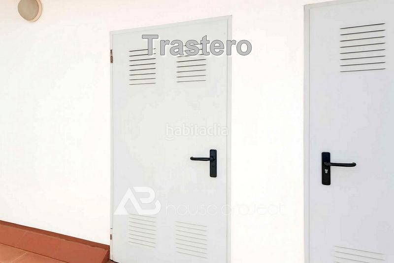 Foto f79a7163-5950-4571-9af0-b66e829c2b72. Etagenwohnung mit parking in Las Rosas Arona