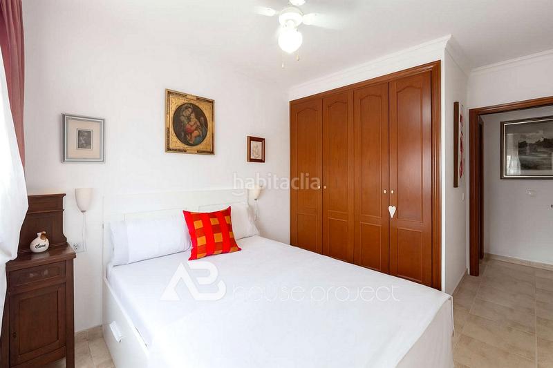 Foto ff1fc34e-2de1-4665-9264-4e155b0dbcd4. Etagenwohnung mit parking in Las Rosas Arona